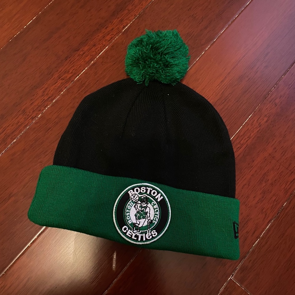 New Era Celtics Beanie